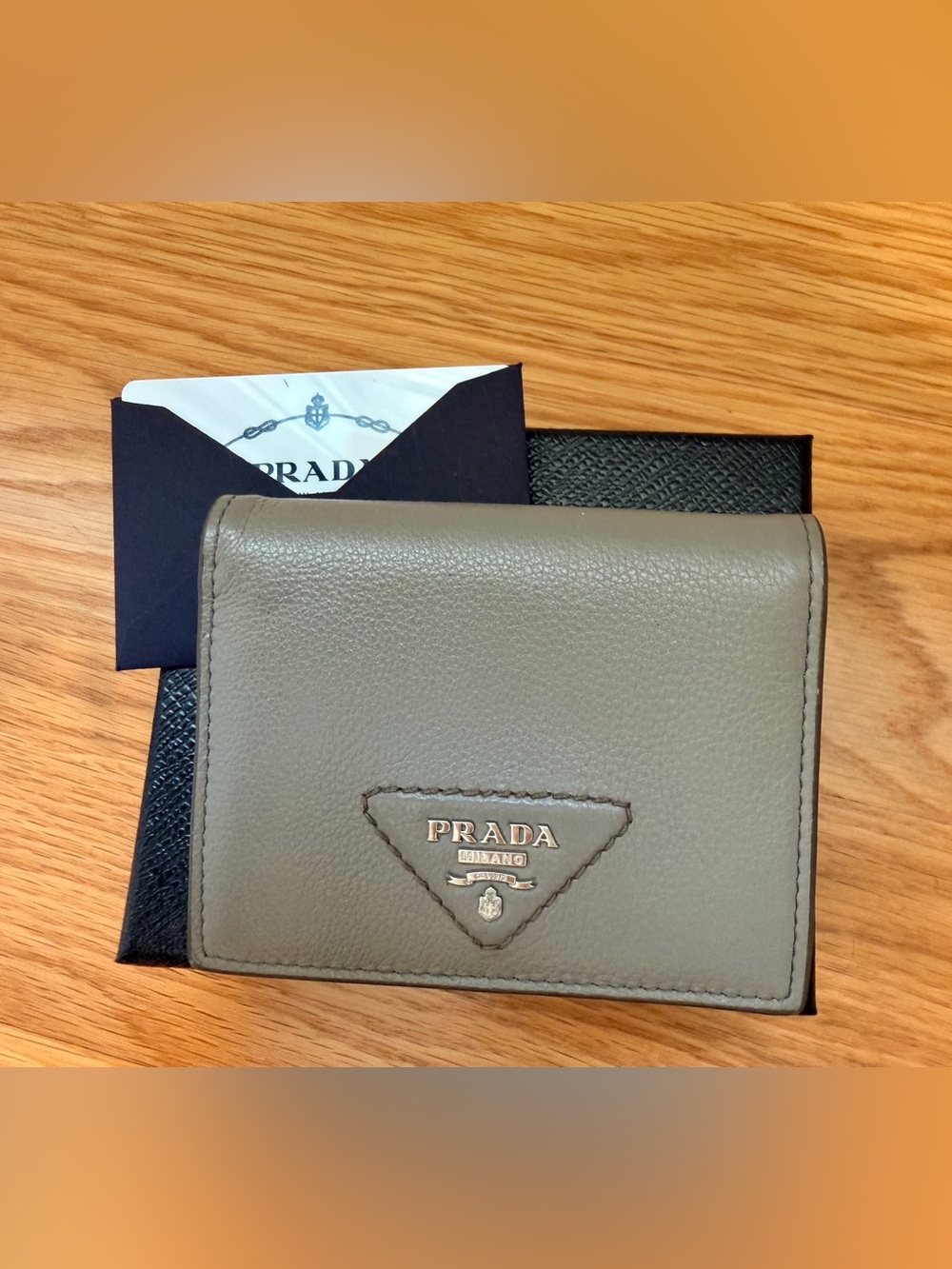 Prada Argilla Leather Wallet in Clay Gray - Picture 8 of 10